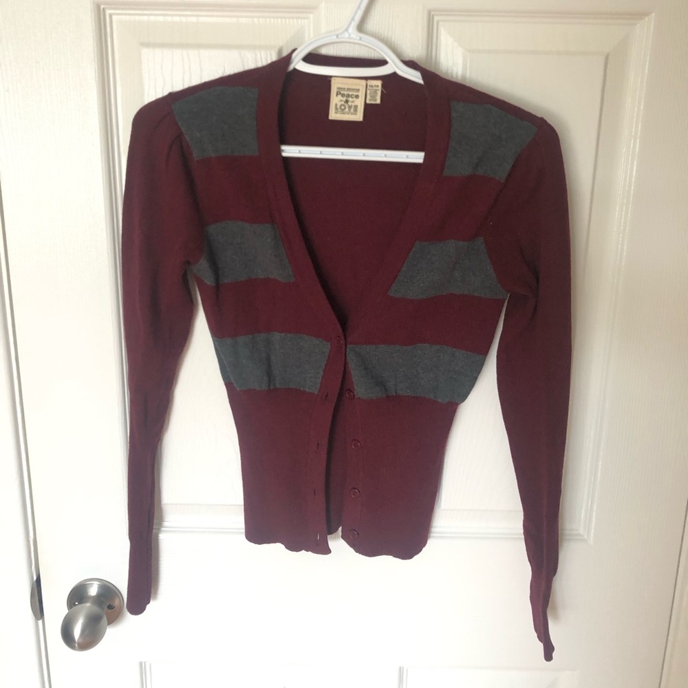 2/$15🌟 Urban Behaviour Burgundy&Grey Buttoned Cardigan